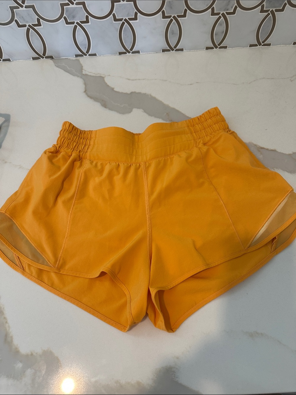 Lululemon Hotty Hot High-Rise Lined Shorts 2.5’  Mango Dream (Orange)  sz 6